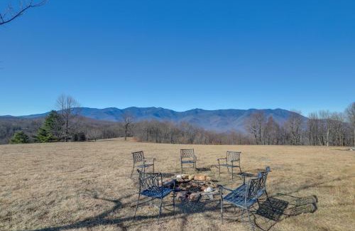 Burnsville House | Dog-Friendly Burnsville Cabin Rental Near Hiking!