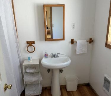 Cobb Hotel | Dog-Friendly Cabin 2 Mi to Trails cabin