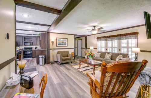 Chilhowie House | Dog-Friendly Home with Mtn Views in Chilhowie!