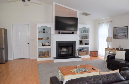 Cedar Neck House | Dog Friendly Quaint Beach Home w/Pool, Tennis, and a quick drive to Bethany Beach
