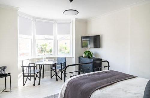 Cliftonville Bed & Breakfast | Doghouse Margate