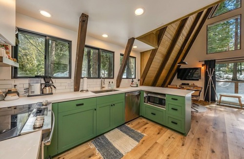 Bretz Mountain Village Cabin | Dogwood Peak ~ Mid-Century A-Frame with AC + Style