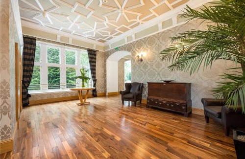 Dollar Apartment | DOLLARBEG CASTLE - The Tower - Luxury Apartment