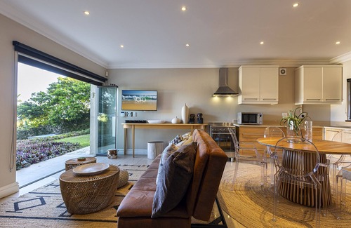 Umhlali Beach Villa | Dolphin Coast YOLO Spaces - Ballito Beach House Villa