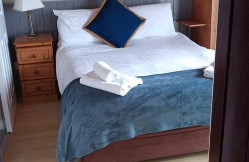 Fanore House | Dolphin House is just a short drive away from the breathtaking Cliffs of Moher.