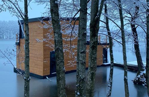 Karwie Villa | Dom na wodzie nad Jeziorem Krzywe