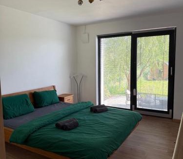 Trnava pri Laborci Villa | Dom pod hradom s kinom a saunou
