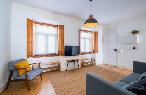 Linda-a-Velha Apartment | Dom Vasco 30 - Charm flat with garden by Belém