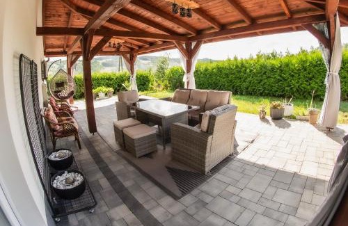 Mecina Apartment | Dom w Chomranicach- Jacuzzi, domek grillowy