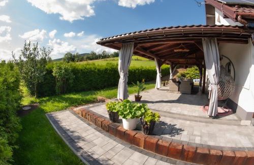 Mecina Apartment | Dom w Chomranicach- Jacuzzi, domek grillowy