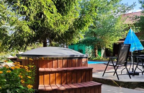 Nowogrod House | Dom z basenem nad Narwią