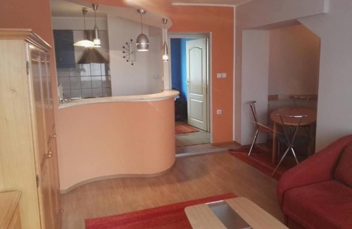 Medijana Apartment | Domacinstvo La ViE u gradu