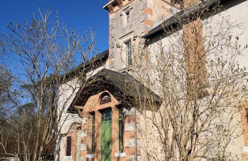 Boulleret House | Domaine de l'Île: Maison historique avec piscine et Wi-Fi - FR-1-586-57