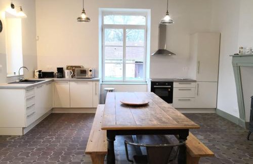 Boulleret House | Domaine de l'Île: Maison historique avec piscine et Wi-Fi - FR-1-586-57