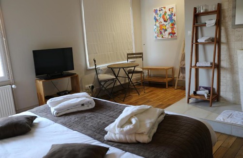 Sery-les-Mezieres Bed & Breakfast | Domaine de Senercy