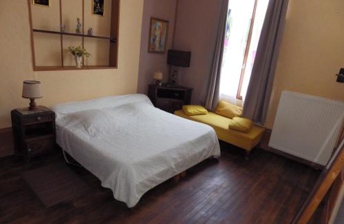 Vaudelnay Bed & Breakfast | Domaine Des Roses