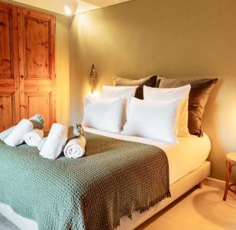 La Garde-Adhemar House | Domaine des Terres Noires