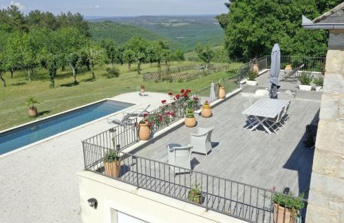 Reilhaguet Bed & Breakfast | Domaine La Garenne