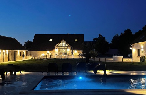 Cour-Cheverny House | Domaine, Salle de Réception 150m2, Mariage, Réception 14 Ch 14 Sdbs, Piscine