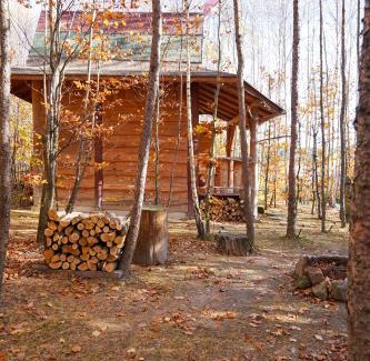 Baryczka House | Domek Baby Jagi Prawdziwy Survival