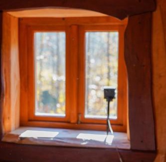 Baryczka House | Domek Baby Jagi Prawdziwy Survival