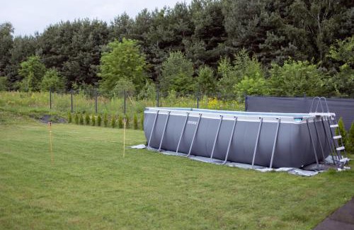 Jedrzejow House | Domek przy lesie z basenem