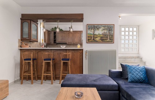 Spata-Artemida Apartment | Domelia's Luxury Apartment near airport & beach II