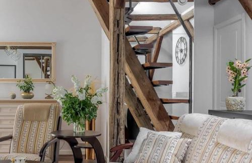 Old Town Apartment | Domillion 2bdr apt at historical building VS511b