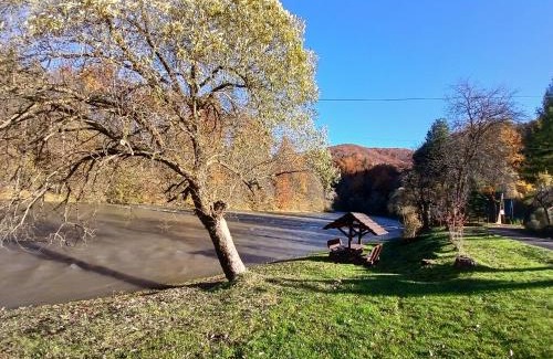 Solina House | Domki "Nad Rzeką Solinką" Tomasz Pasławski