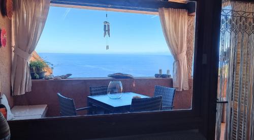 Costa Paradiso House | Domo in su mare