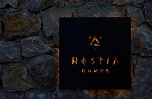 Pyrgos Apartment | Domus Hestia Suites