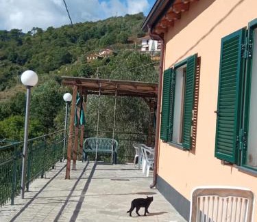 Castiglione Chiavarese House | Domus Milli