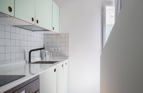 Doctor Barraquer-Grupo Renfe-Policlinico Apartment | Don Fadrique Apartments by Olala Homes