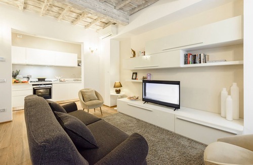 Sant' Ambrogio Apartment | Don Giovanni by Mmega
