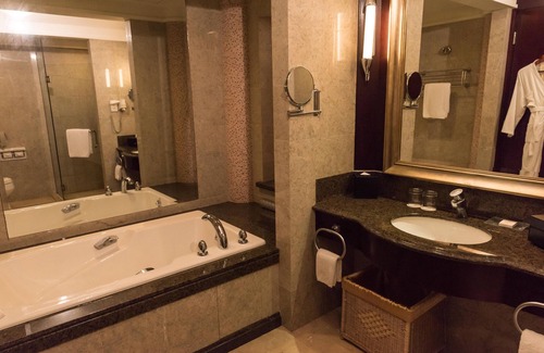 Dongguan City Center Hotel | Dongguan MCB Lake Hotel
