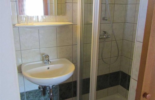 Welten Other | Doppelzimmer, Dusche, WC, Nichtraucher - Urlaub am Bauernhof, Cziglar-benko