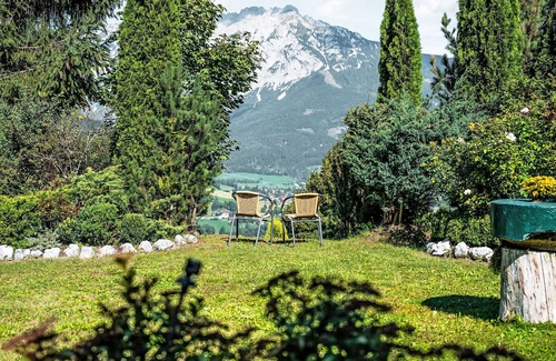 Michaelerberg Apartment | Doppelzimmer Michaelerberg by Interhome