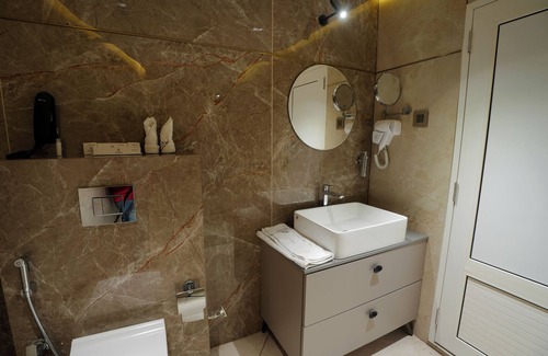 Mannarkkad Hotel | DORO ROYAL SUITE