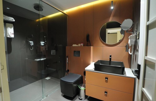 Mannarkkad Hotel | DORO ROYAL SUITE