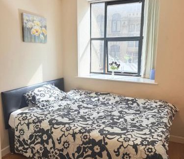 Bradford Apartment | Double Bed Apartment Bradford City Center