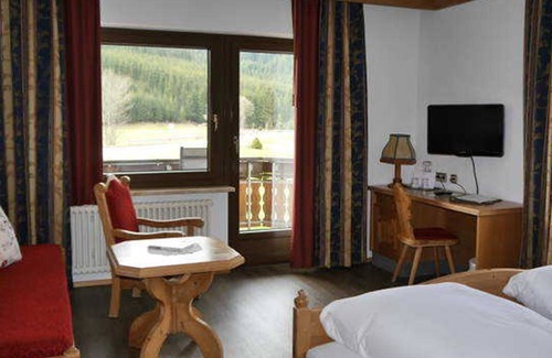 Titisee-Neustadt Hotel | Double room, 1 - 3 persons - Country hotel and restaurant Jostalstüble