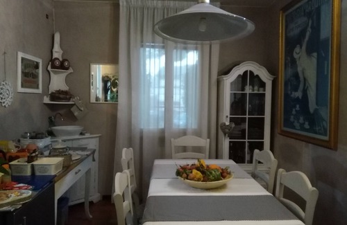 Dosson Bed & Breakfast | Double room 2 single beds