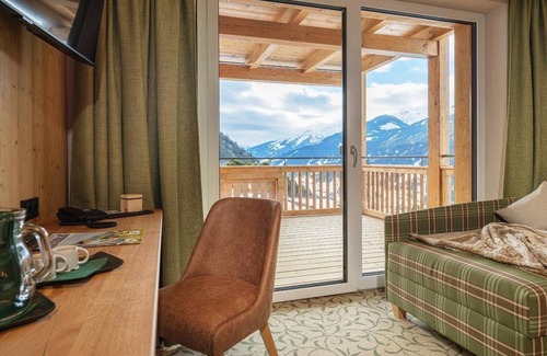 Dorfgastein House | Double room B with shower, separate toilet - Hauserbauer, Alpengasthof-Landhotel