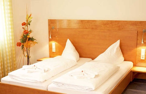 Rust Cottage | Double room comfort with WC and shower incl. Breakfast - Hotel Restaurant Löwen