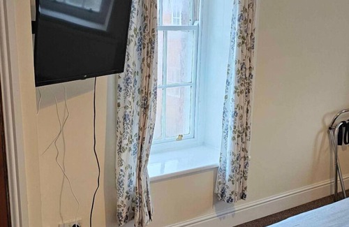 Mynydd Isa House | Double Room Shared Bathroom Bath Only TV Free Wi-Fi
