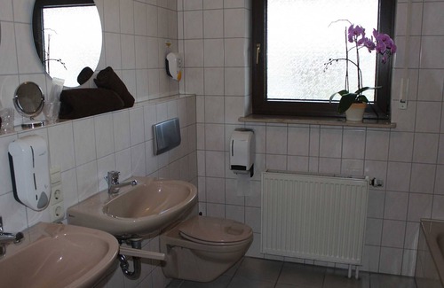 Rust Cottage | Double room shower/WC - Pension Kern