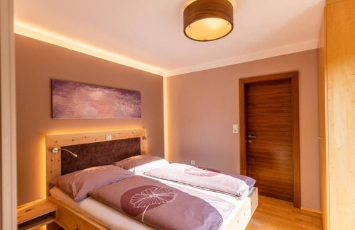 Fuschl am See Bed & Breakfast | Double room "Waldbuche" with balcony - Haus Bergblick