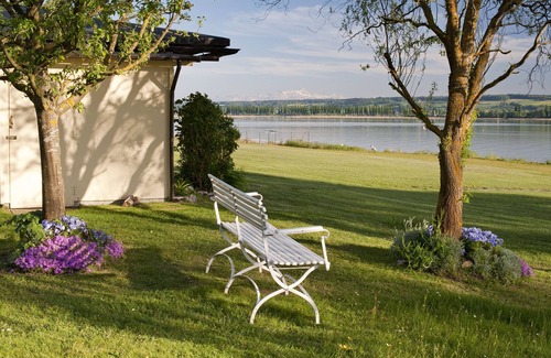 Allensbach Apartment | Double room with shower/WC category B