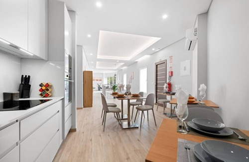 Sao Vicente House | Double Room with Terrace Q5