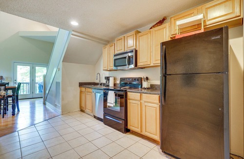 Double Springs Cabin | Double Springs Cabin Stay w/Deck + Shared Dock!
